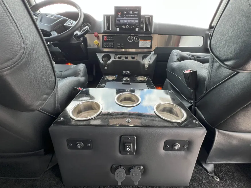 2024 Freightliner M2 106 Bolt | Photo 27 of 33