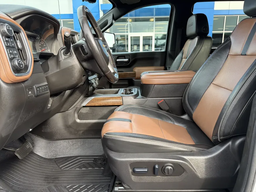 2022 Chevrolet Silverado 2500HD High Country | Photo 14 of 22