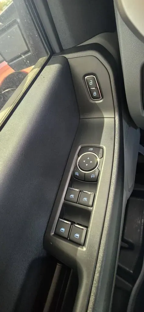 2026 Ford Super Duty F-250 | Photo 11 of 28