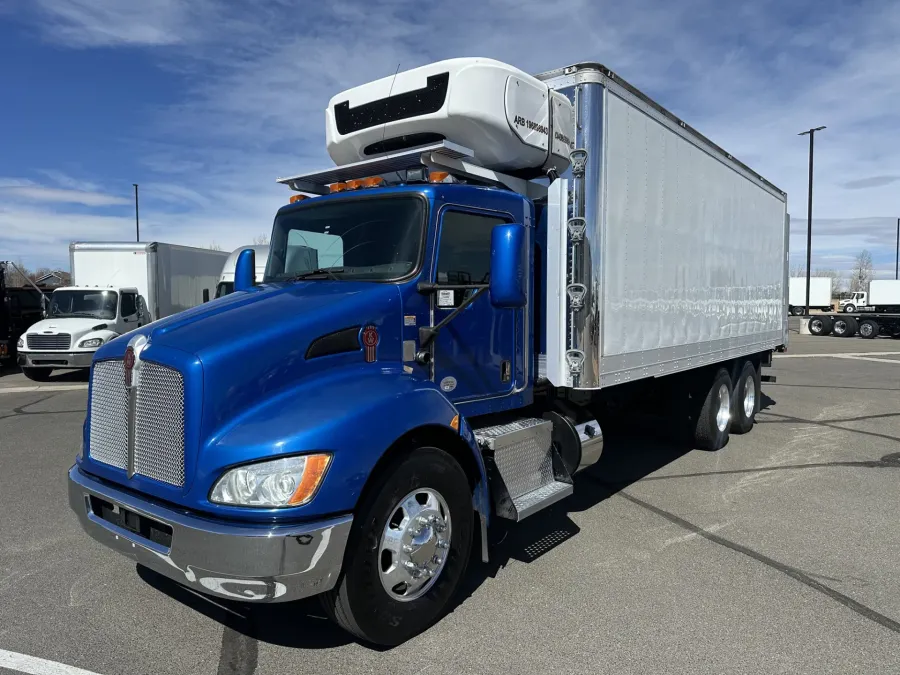 2019 Kenworth T-370 | Photo 1 of 18