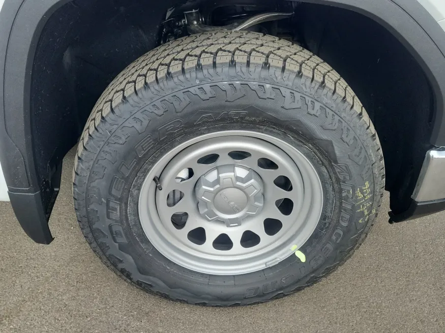 2026 GMC Sierra 1500 Pro | Photo 6 of 23