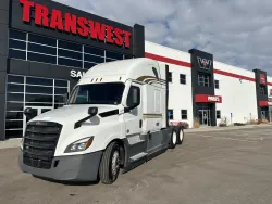 2022 Freightliner Cascadia | Thumbnail Photo 1 of 22