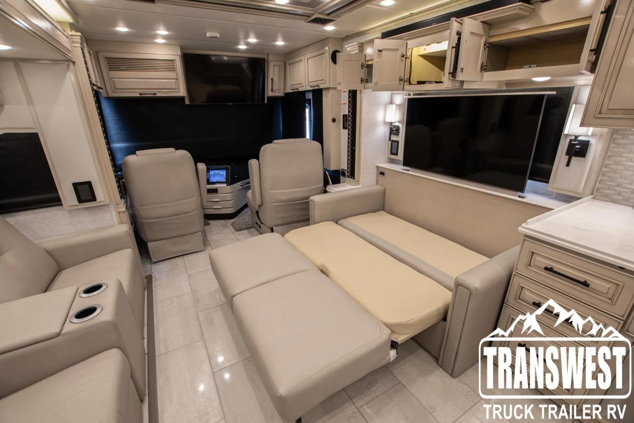 2024 Newmar London Aire 4551 | Photo 15 of 46