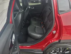 2026 Jeep Compass Latitude Altitude | Thumbnail Photo 11 of 24