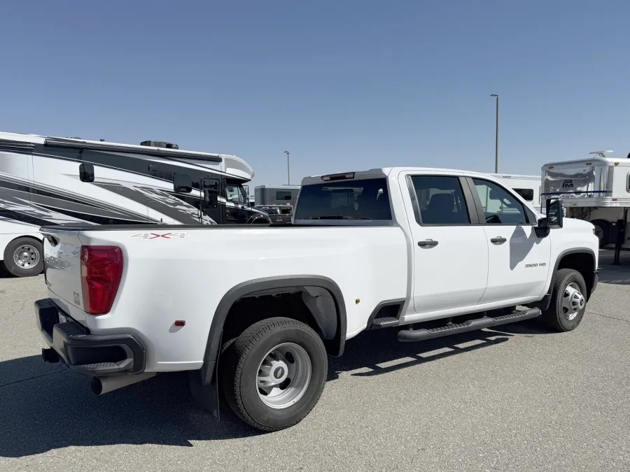 2020 Chevrolet 3500 | Photo 14 of 20