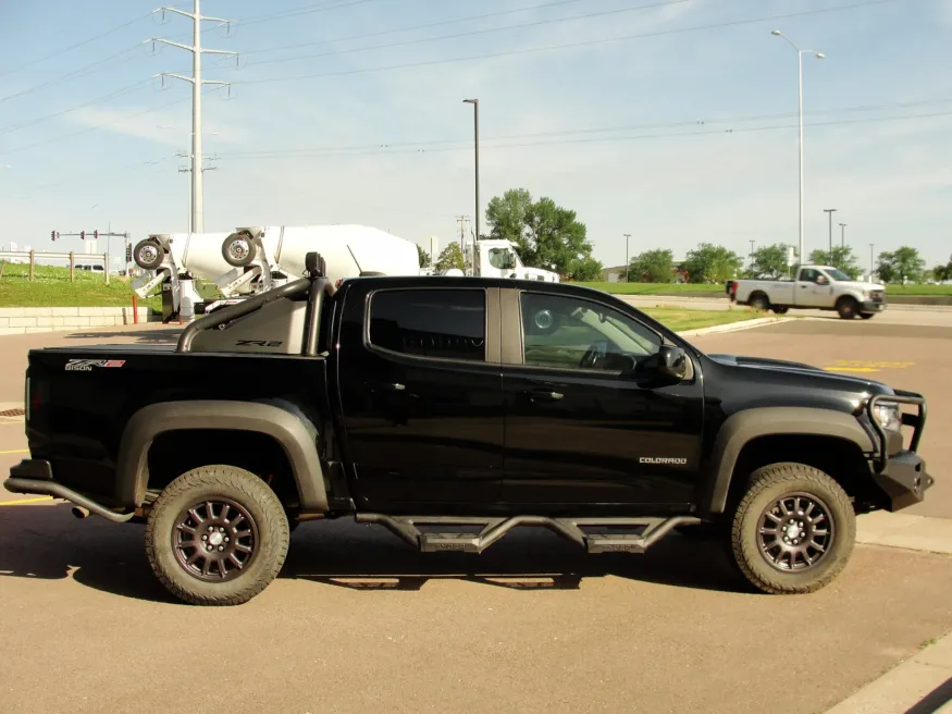 2020 Chevrolet Colorado | Photo 4 of 12