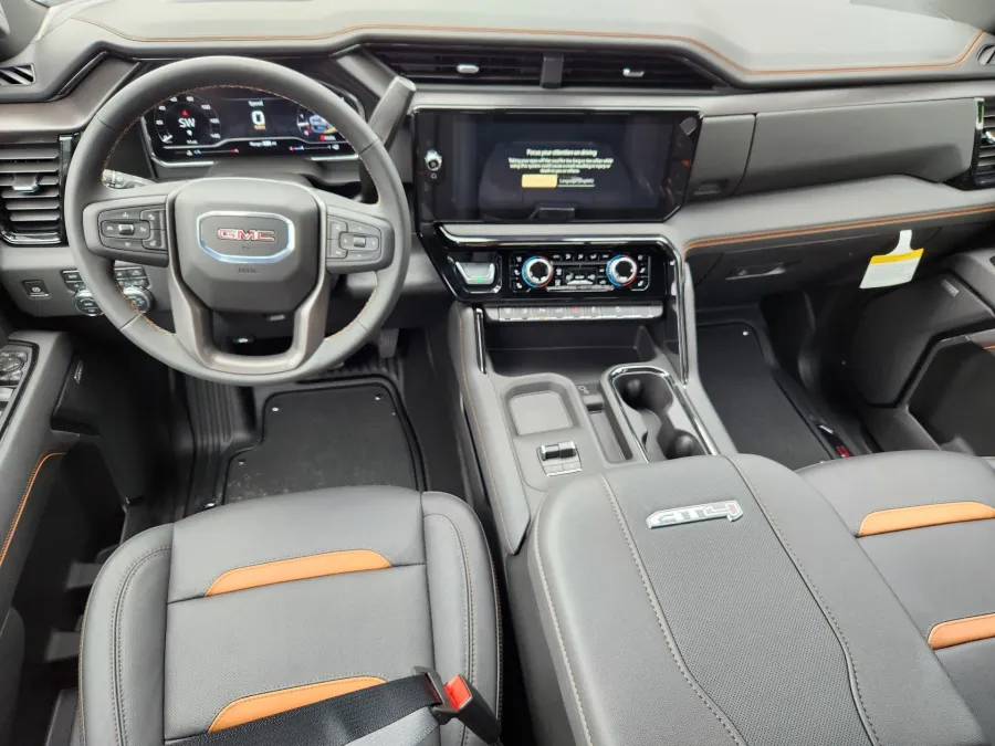 2025 GMC Sierra 2500HD AT4 | Photo 11 of 32