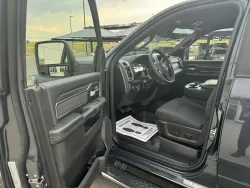 2025 RAM 3500 Big Horn | Thumbnail Photo 10 of 20