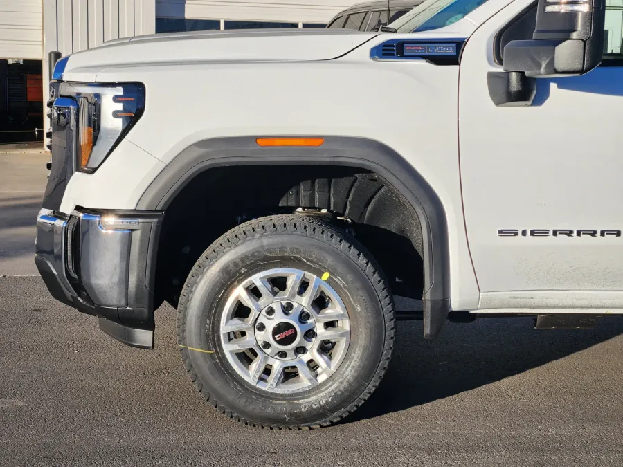 2026 GMC Sierra 2500HD Pro | Photo 4 of 22