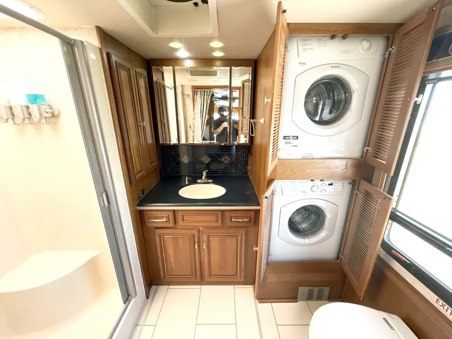 2012 Itasca Ellipse 42QD | Photo 17 of 32