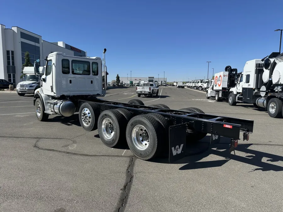 2025 Western Star 47X | Photo 7 of 14