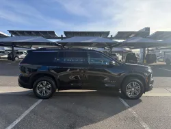 2025 Chevrolet Traverse AWD LT | Thumbnail Photo 5 of 22