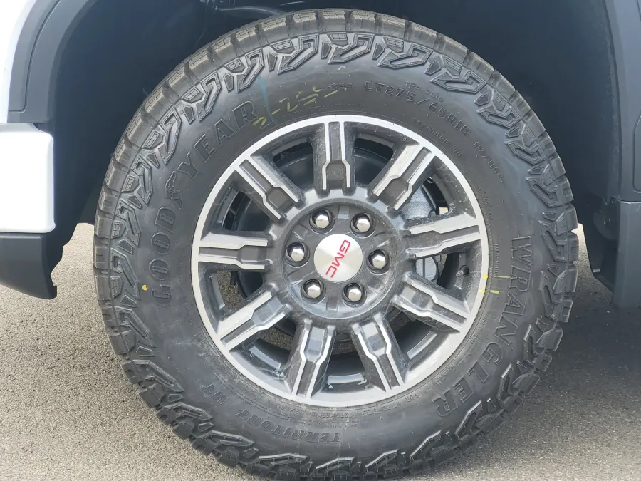 2026 GMC Sierra 1500 AT4 | Photo 9 of 27