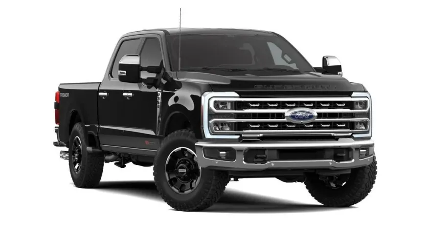 2026 Ford Super Duty F-350 | Photo 3 of 8