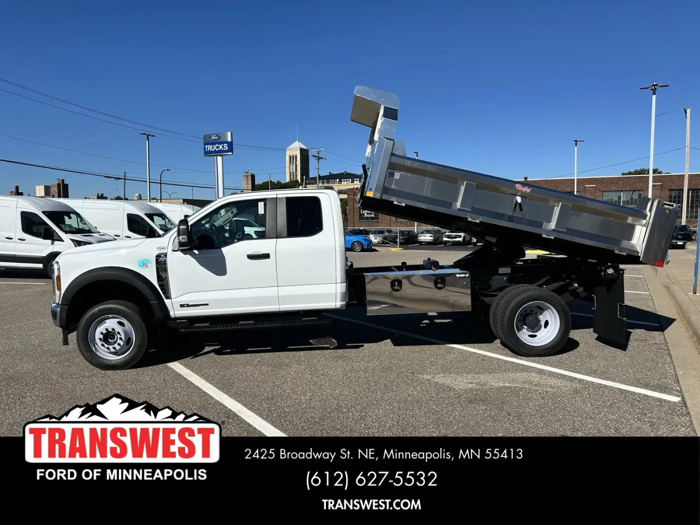 2025 Ford Super Duty F-550 | Photo 3 of 15