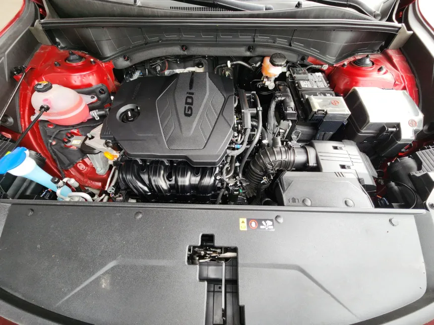 2023 Kia Sorento S | Photo 17 of 28