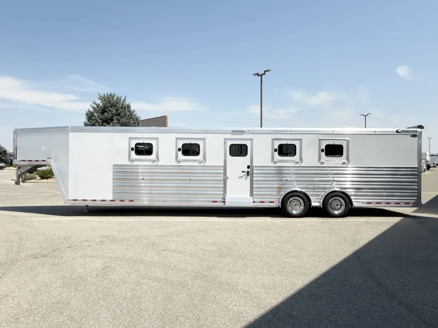 2026 Cimarron Norstar 4HGN Head to Head | Photo 17 of 22