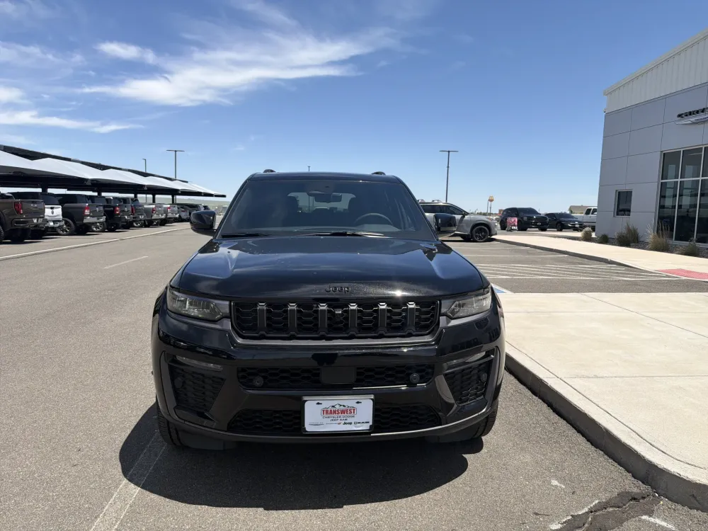 2026 Jeep Grand Cherokee 85th Anniversary Edition - Photo 2