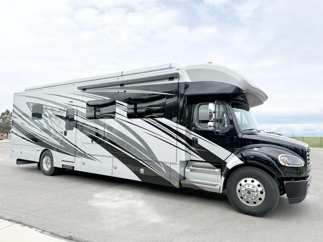 2026 Renegade Verona LE 40LRB 