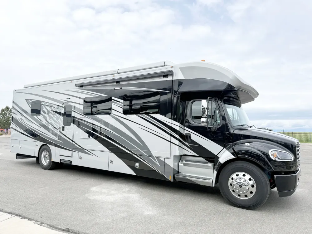 2026 Renegade Verona Le 40lrb