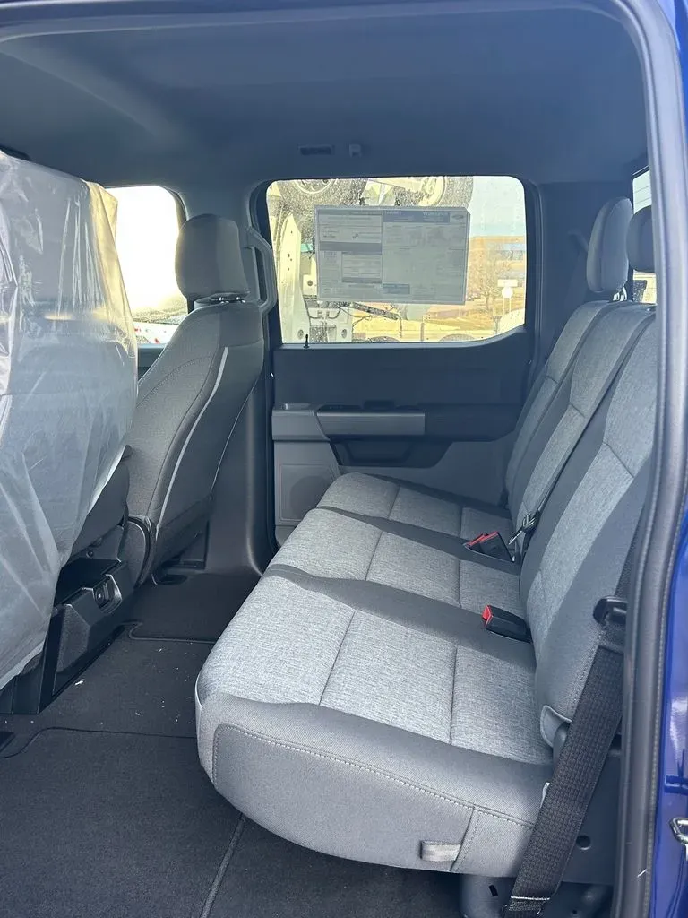 2026 Ford Super Duty F-250 XL | Photo 18 of 26