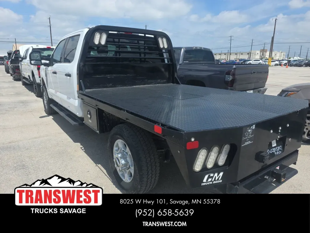 2025 Ford Super Duty F-350 XLT 