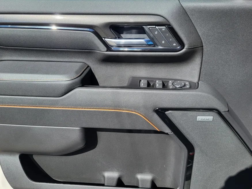 2026 GMC Sierra 2500HD AT4 | Photo 18 of 25