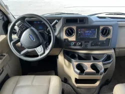 2022 Thor Four Winds 27R | Thumbnail Photo 12 of 37