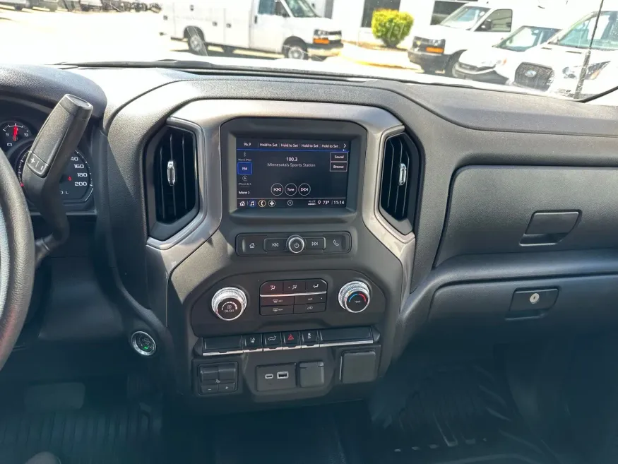 2025 GMC Sierra 3500HD Pro | Photo 9 of 16
