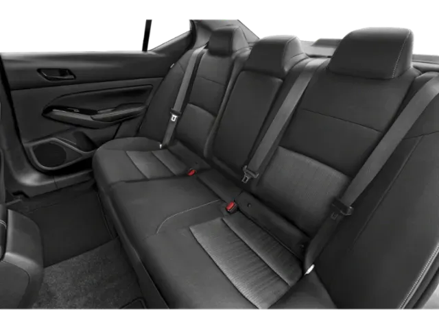 2024 Nissan Altima | Photo 9 of 12