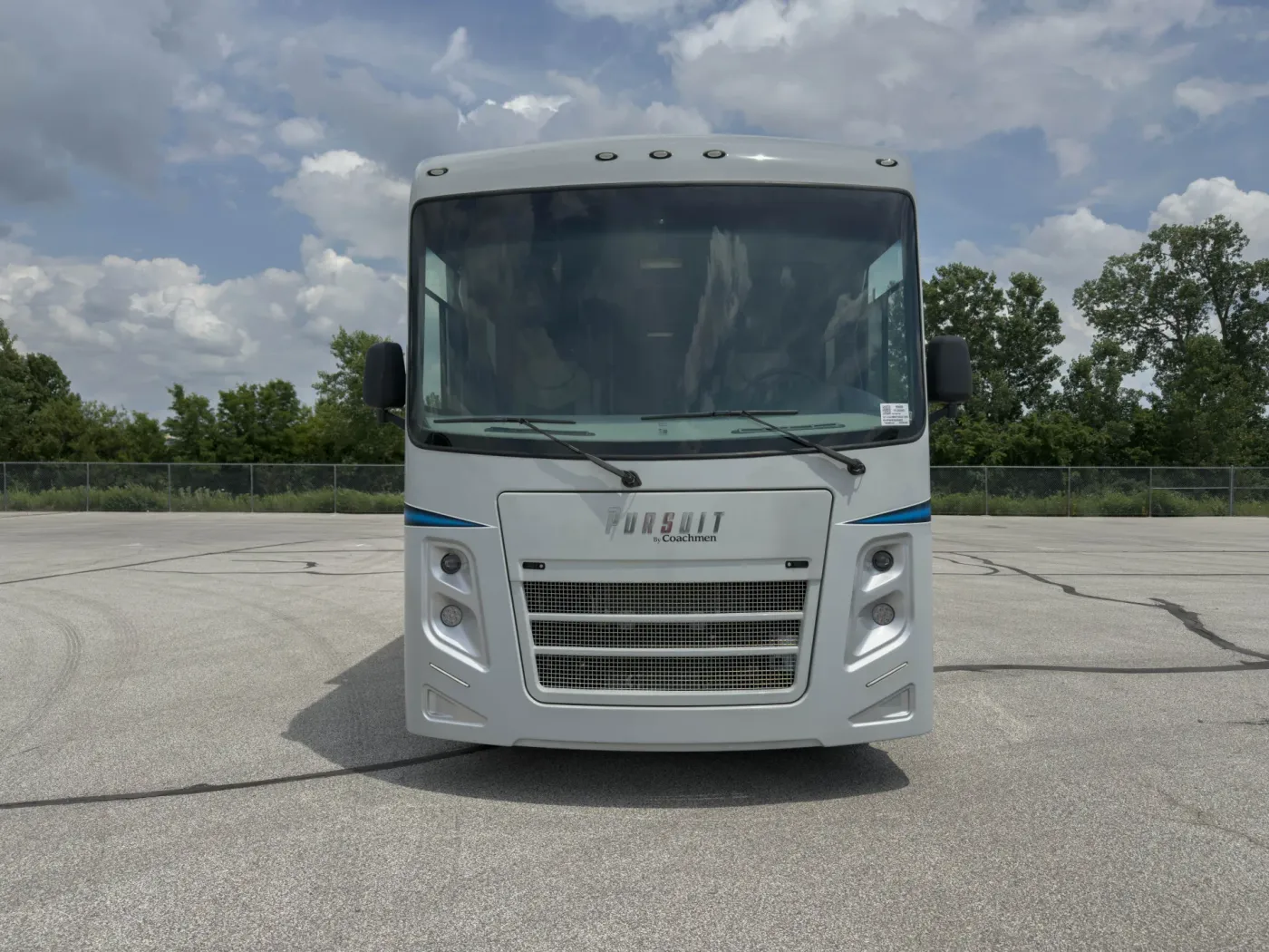 2021 Coachmen Pursuit 27XPS | Photo 4 of 17