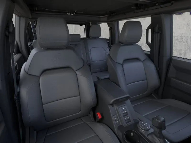 2025 Ford Bronco | Photo 10 of 25