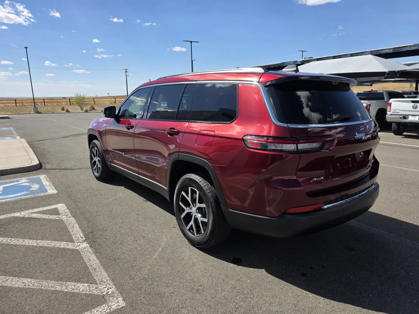 2023 Jeep Grand Cherokee L Limited | Photo 5 of 29