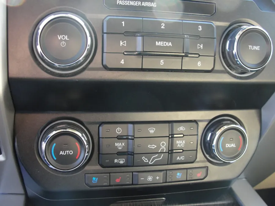 2021 Ford F-350 | Photo 11 of 20