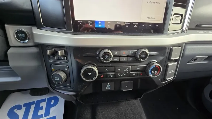 2026 Ford Super Duty F-250 | Photo 34 of 41