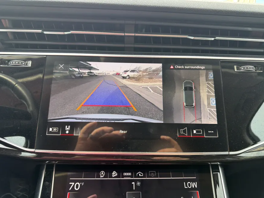 2023 Audi Q7 Premium Plus | Photo 17 of 23