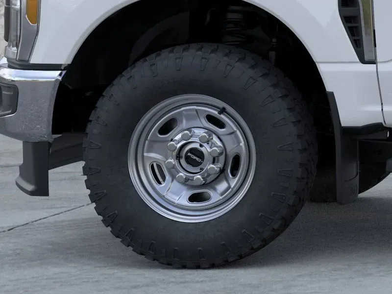 2026 Ford Super Duty F-350 | Photo 19 of 22