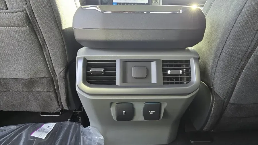 2025 Ford F-150 | Photo 41 of 42