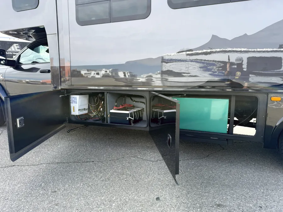 2025 Dynamax Isata 30FW | Photo 25 of 25