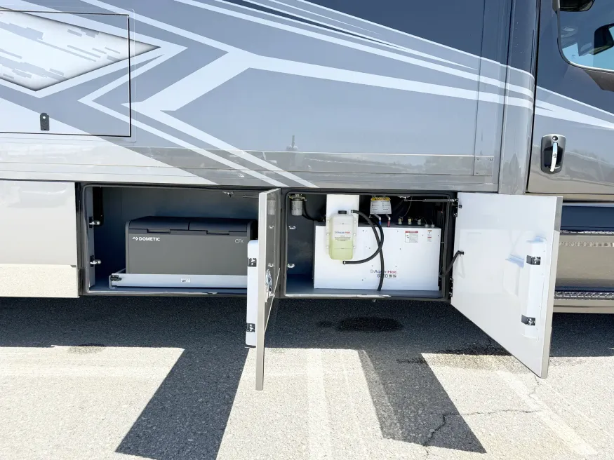 2026 Renegade XL 45QS | Photo 23 of 28