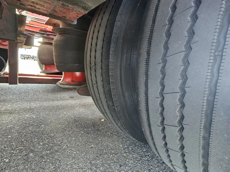 2020 Peterbilt 389 | Photo 16 of 35