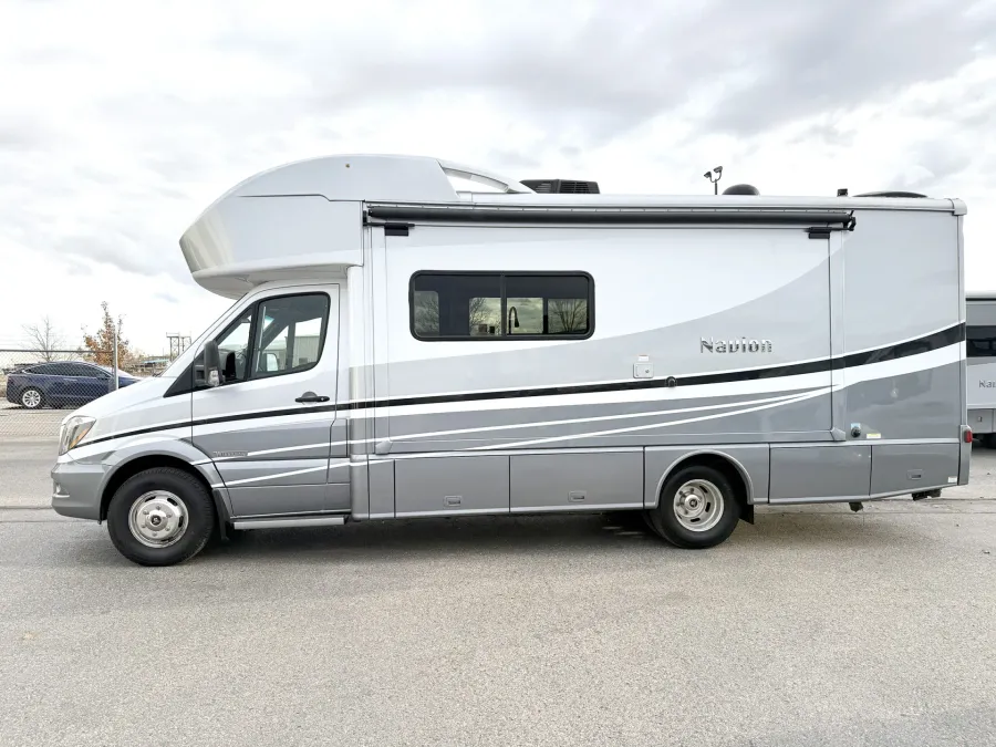 2019 Winnebago Navion 24D | Photo 11 of 13