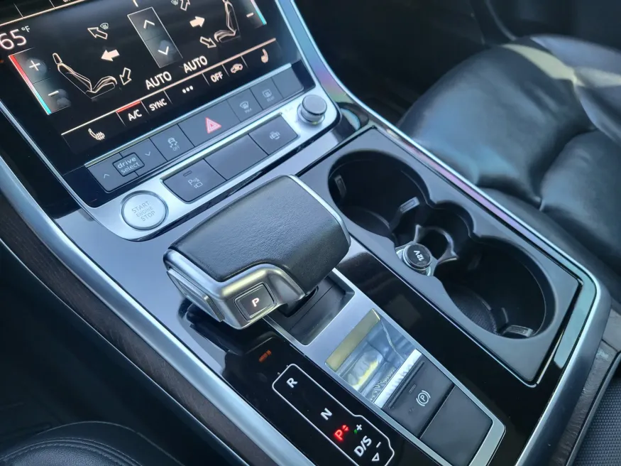2020 Audi Q7 Premium Plus | Photo 17 of 26