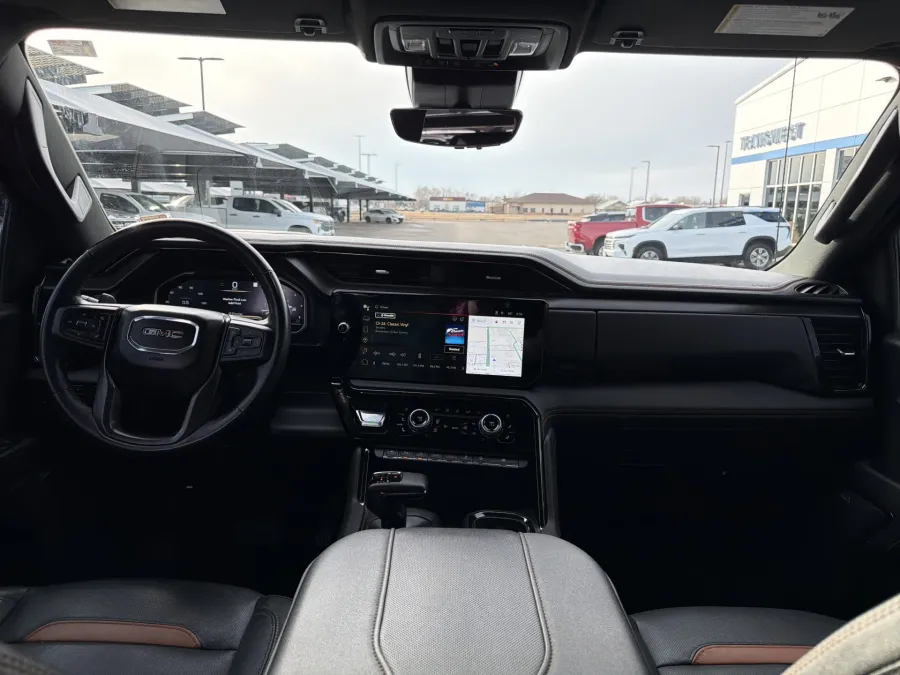 2023 GMC Sierra 1500 AT4 | Photo 11 of 22