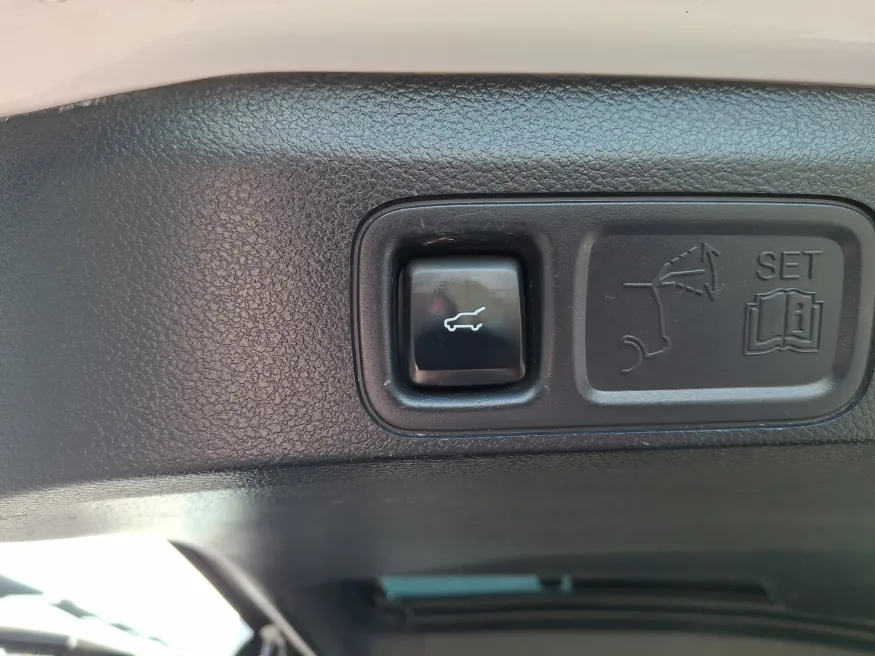 2024 Ford Expedition Max Limited | Photo 10 of 24