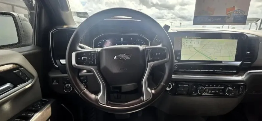 2025 Chevrolet Silverado 1500 | Photo 14 of 28