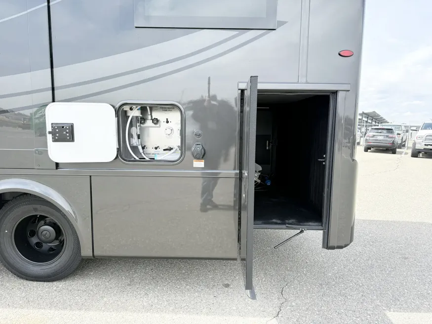 2027 Newmar Freedom Aire 2512 | Photo 25 of 25