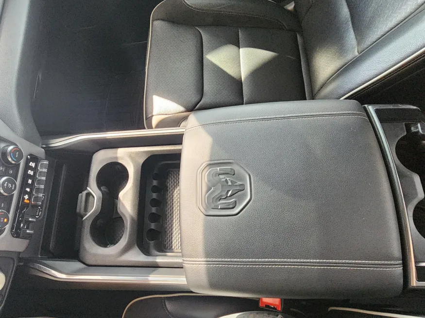 2022 RAM 1500 Laramie | Photo 17 of 32