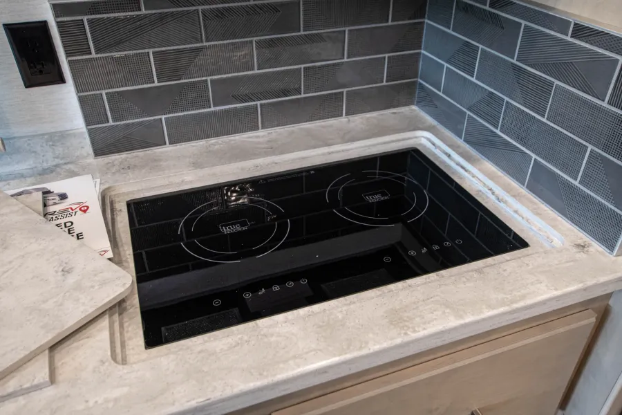 2026 Renegade Verona 36VSB | Photo 18 of 25