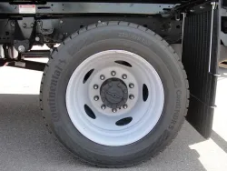 2025 Ford Super Duty F-550 XL | Thumbnail Photo 17 of 18